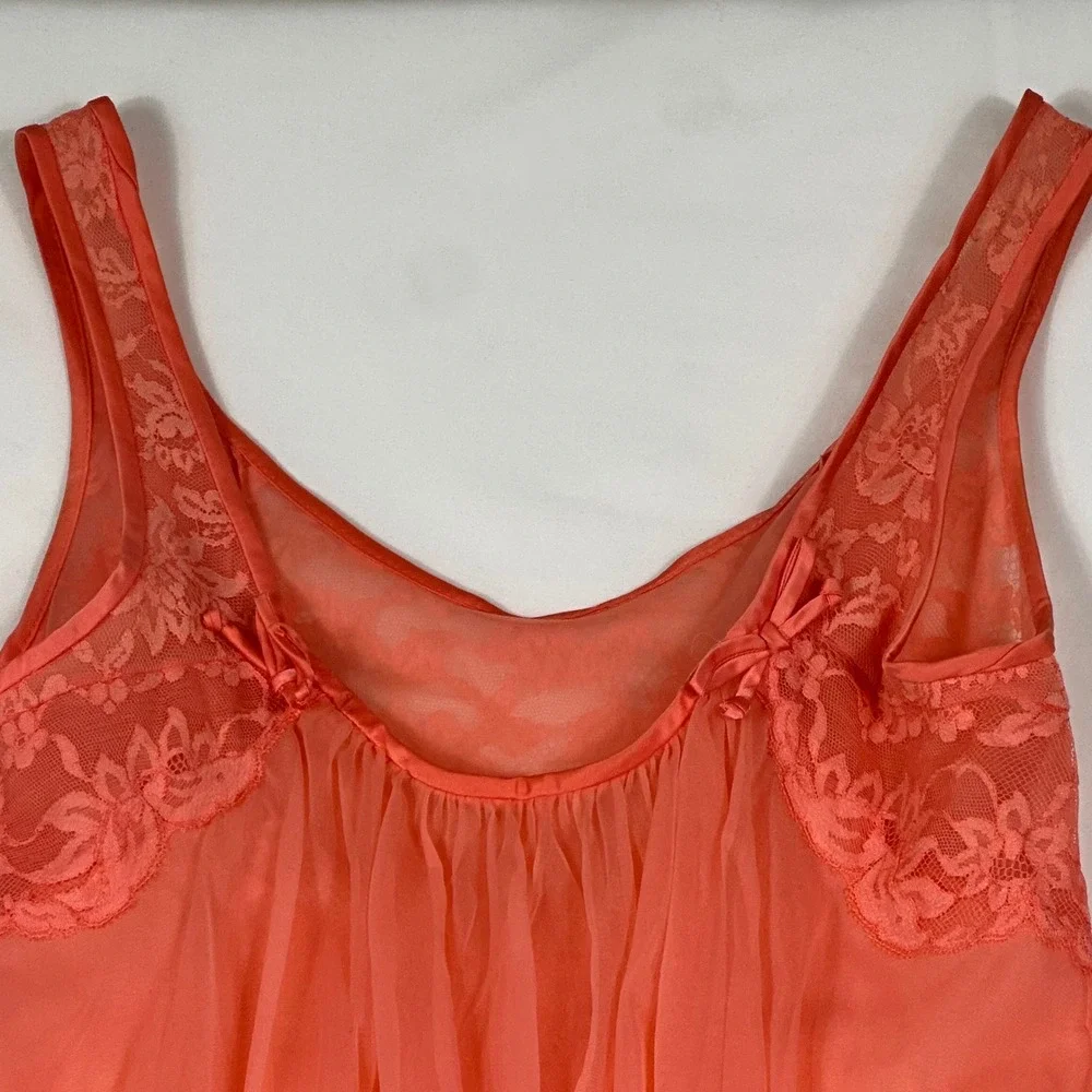 Vanity Fair vintage vanity